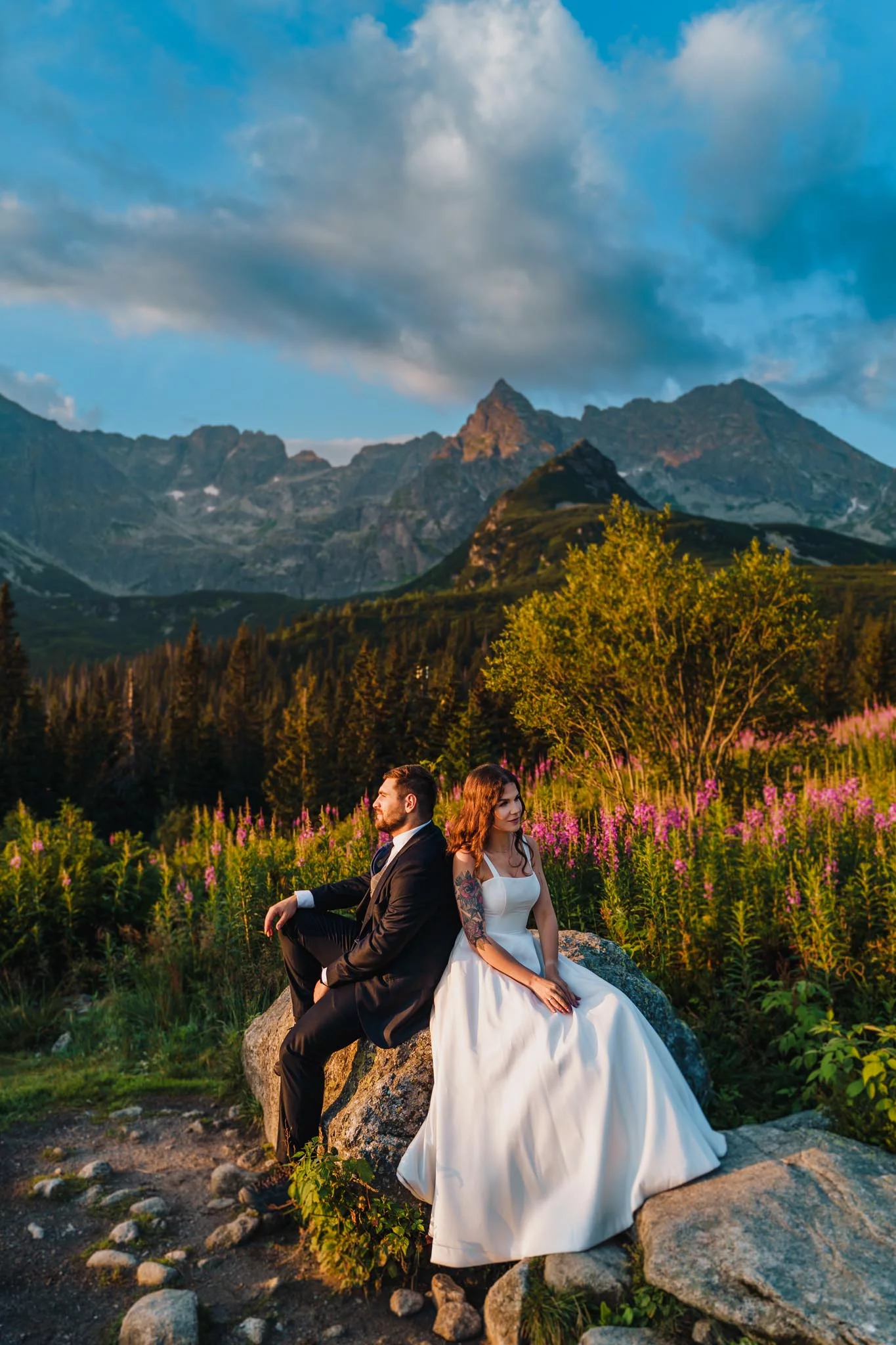 Wschód słońca na Hali Gąsienicowej - sesja ślubna w Tatrach